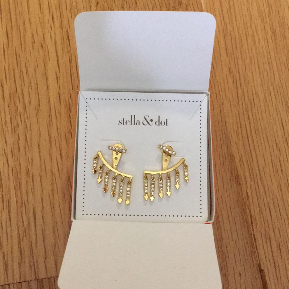 NIB Stella & Dot Ear Climbers